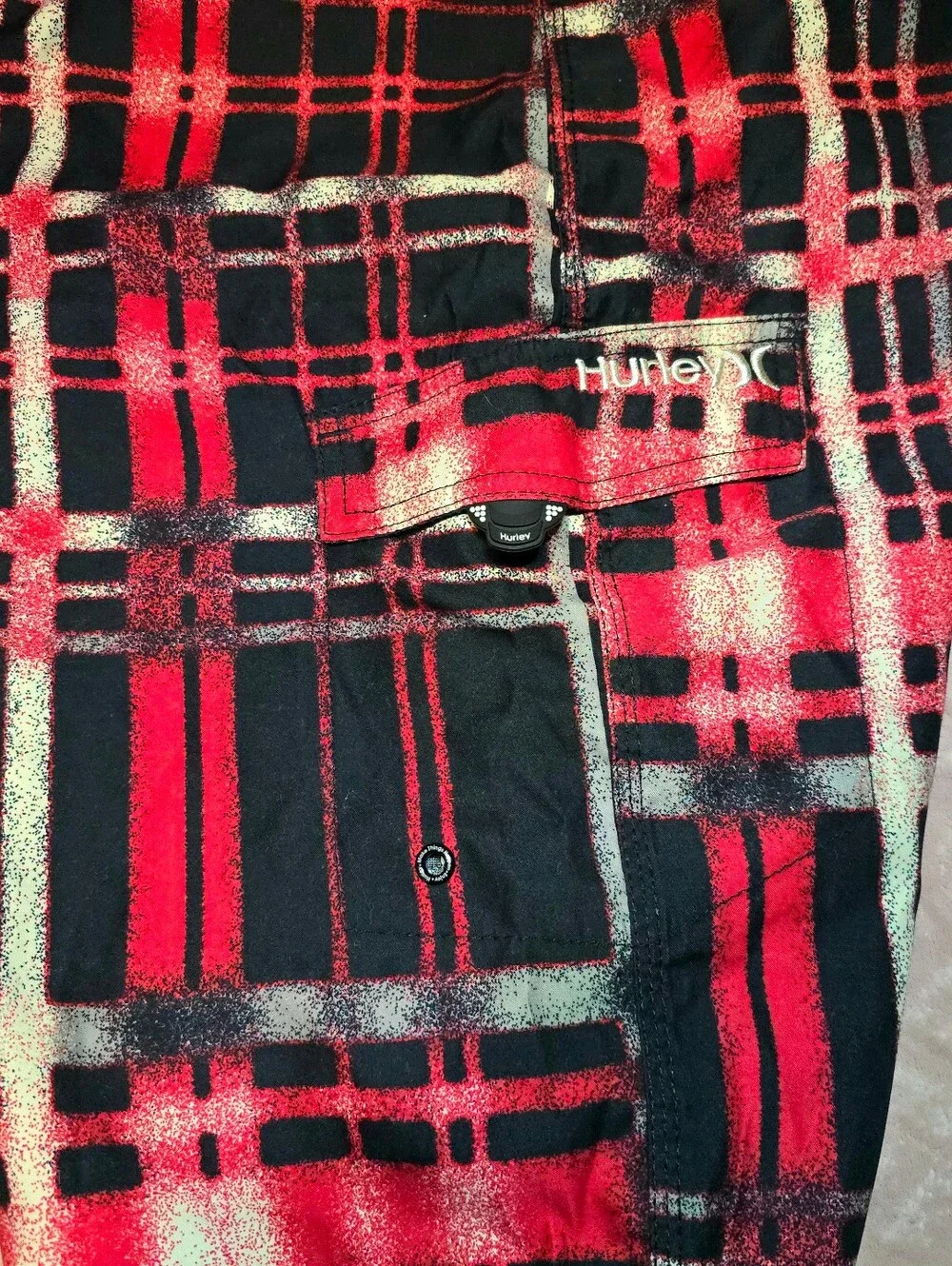 Hurley Plaid Board Shorts Mens Size 32 Red Black & White Y2K Style Trunks